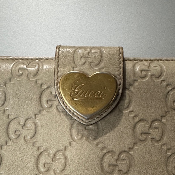 Authentic Gucci Leather Wallet with Heart Clasp